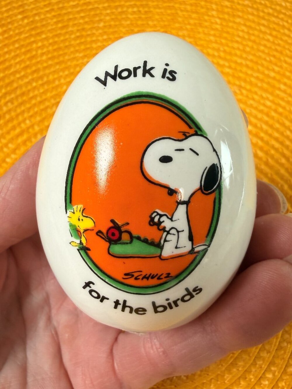 Vintage 1970's PEANUTS Snoopy Ceramic egg "Work is for the Birds"